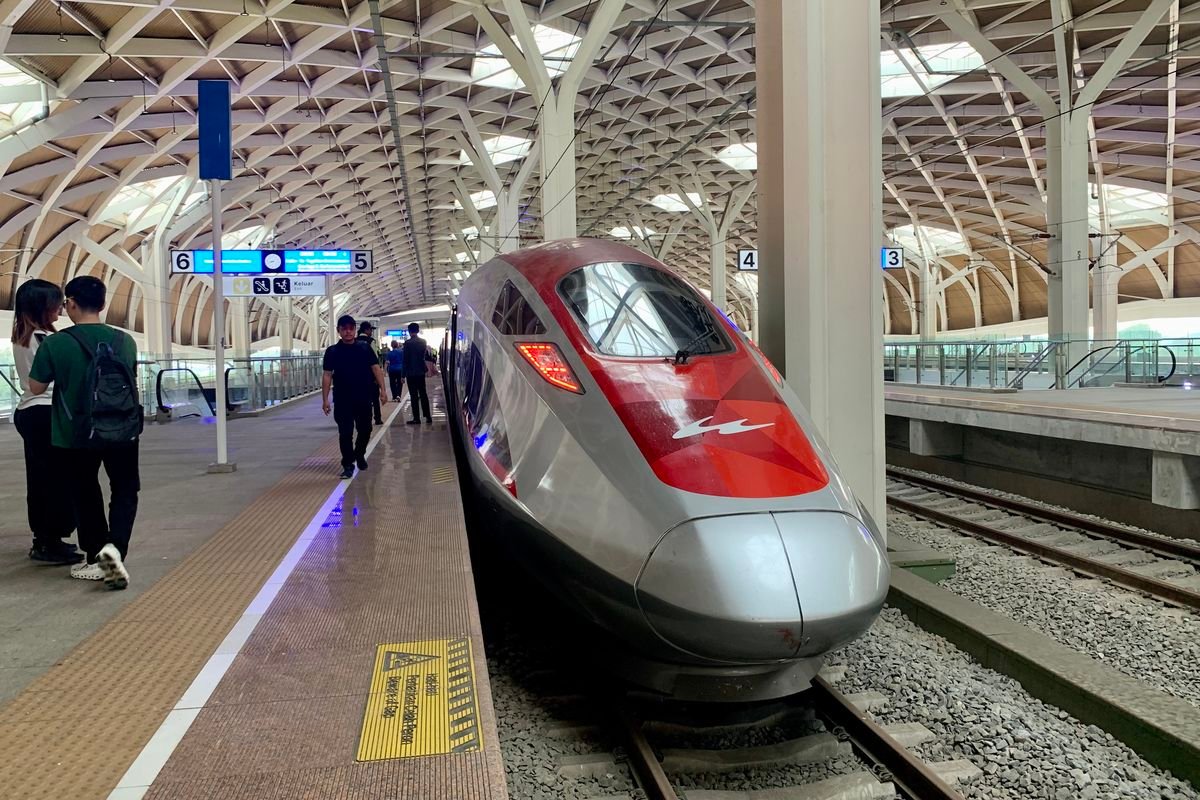 Danantara Ajak Purbaya dalam Proses Negosiasi Utang Whoosh