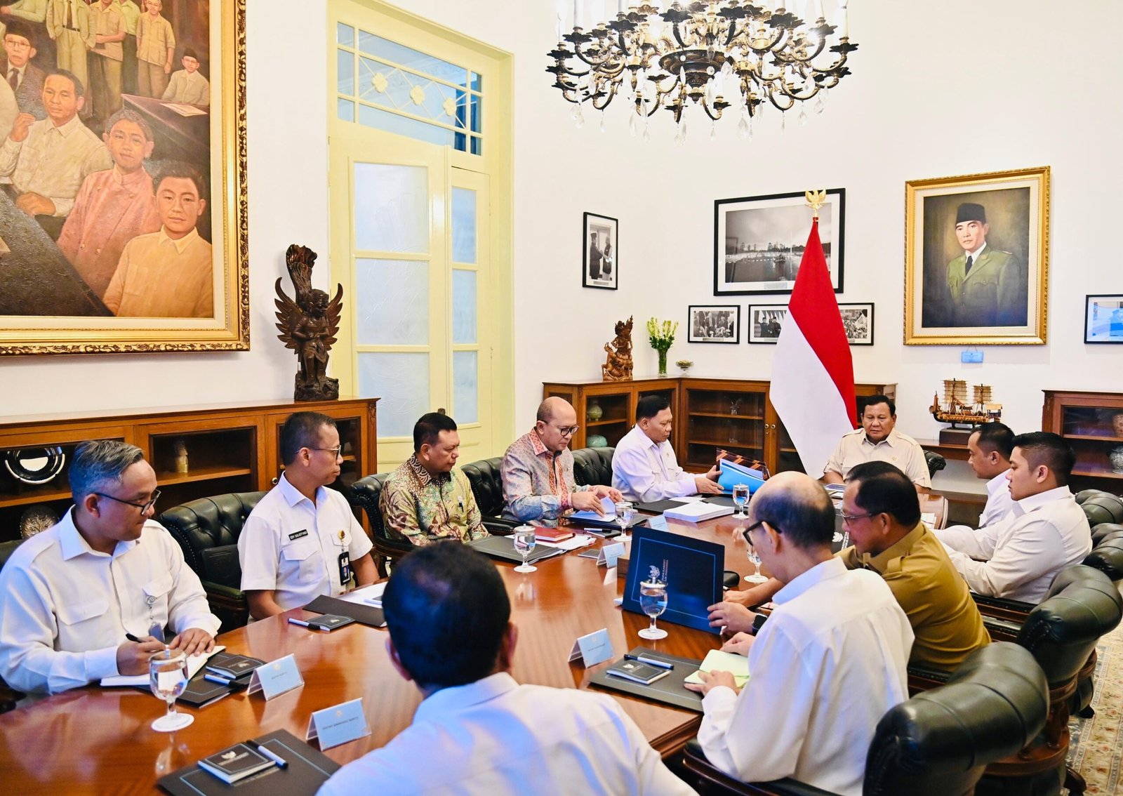 Rapat Terbatas di Rumah, Prabowo Soroti Kendala Pengawasan Kawasan Ilegal