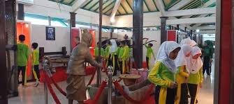 Wisata Edukasi di Purbalingga: Serunya Belajar Bersama di Museum Soegarda Poerbakawatja