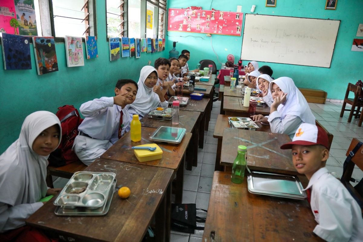 Belajar Online dan Trauma Healing, Langkah SDN 01 Kalibaru untuk Siswa
