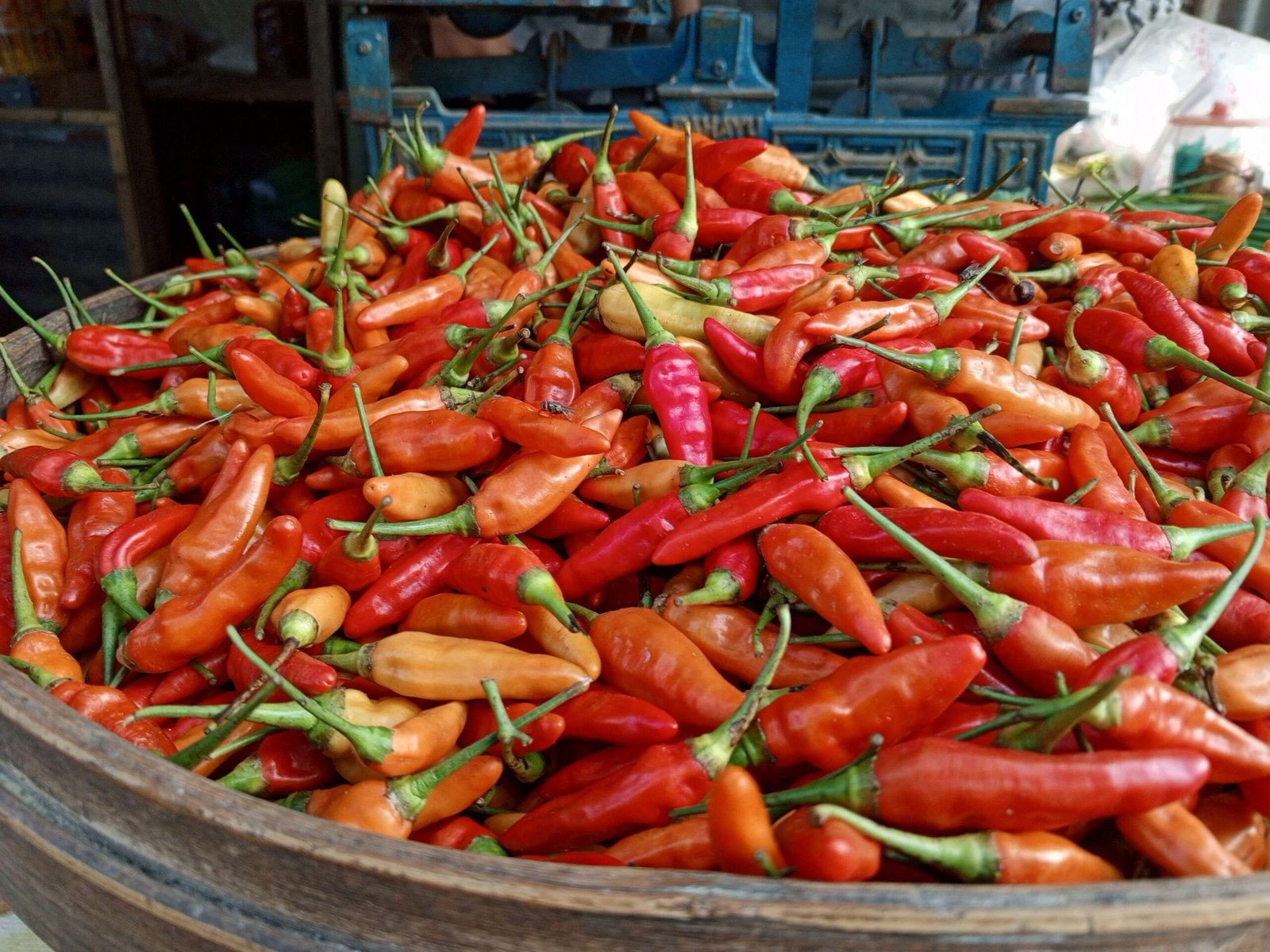 Update PIHPS: Cabai Rawit Capai Rp80.800/kg, Harga Telur Ayam Stabil di Rp32.650/kg