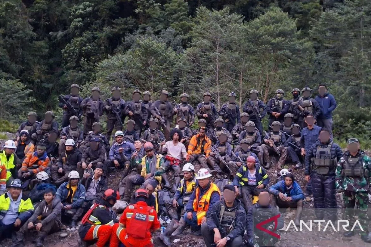 TNI Berhasil Evakuasi Karyawan Freeport yang Terjebak OPM di Papua Tengah