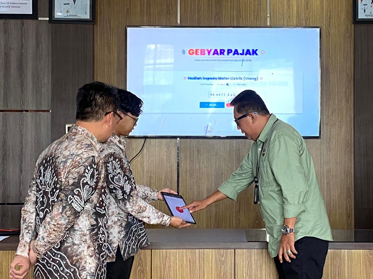 Apresiasi Wajib Pajak Taat, Jasa Raharja Kalsel Hadiri Penentuan Ulang Pemenang Gebyar Panutan Pajak Kendaraan Bermotor 2025