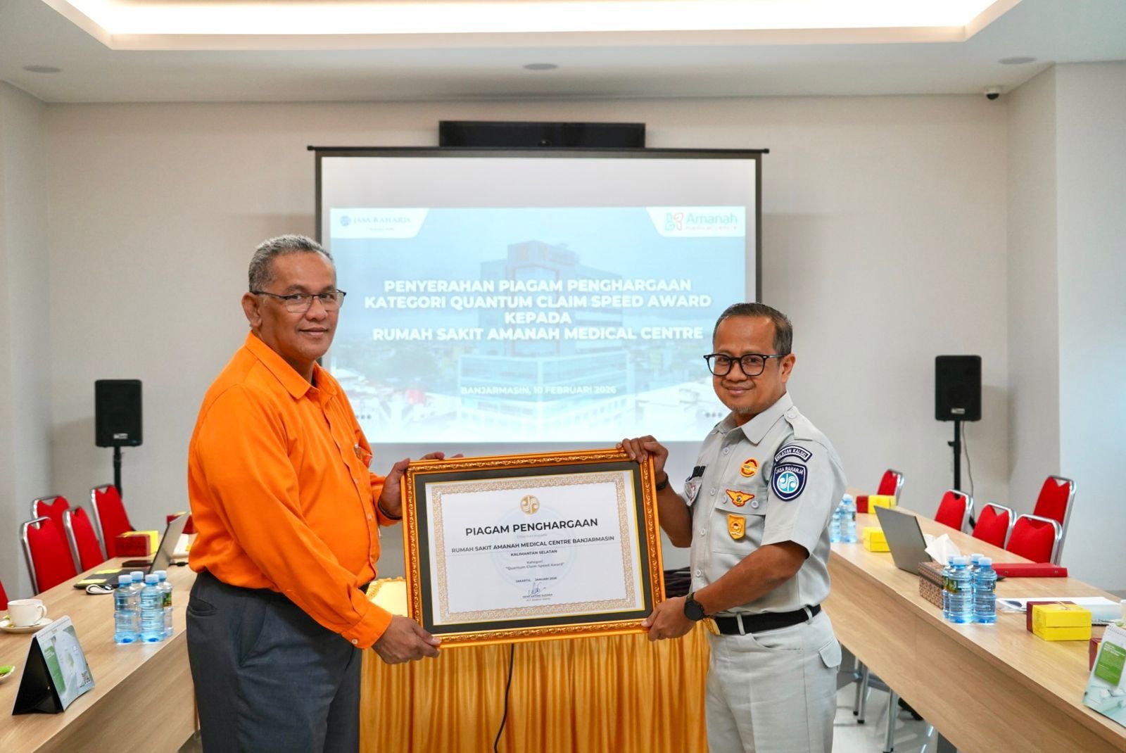 Jasa Raharja Kalsel Berikan Penghargaan Quantum Claim Speed Award, Apresiasi Kecepatan Layanan RS Amanah Medical Centre