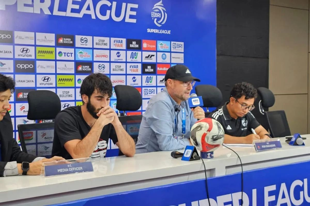 VAR Malfungsi Lawan Persija, Pelatih PSM Thomas Trucha Protes Keadilan Liga