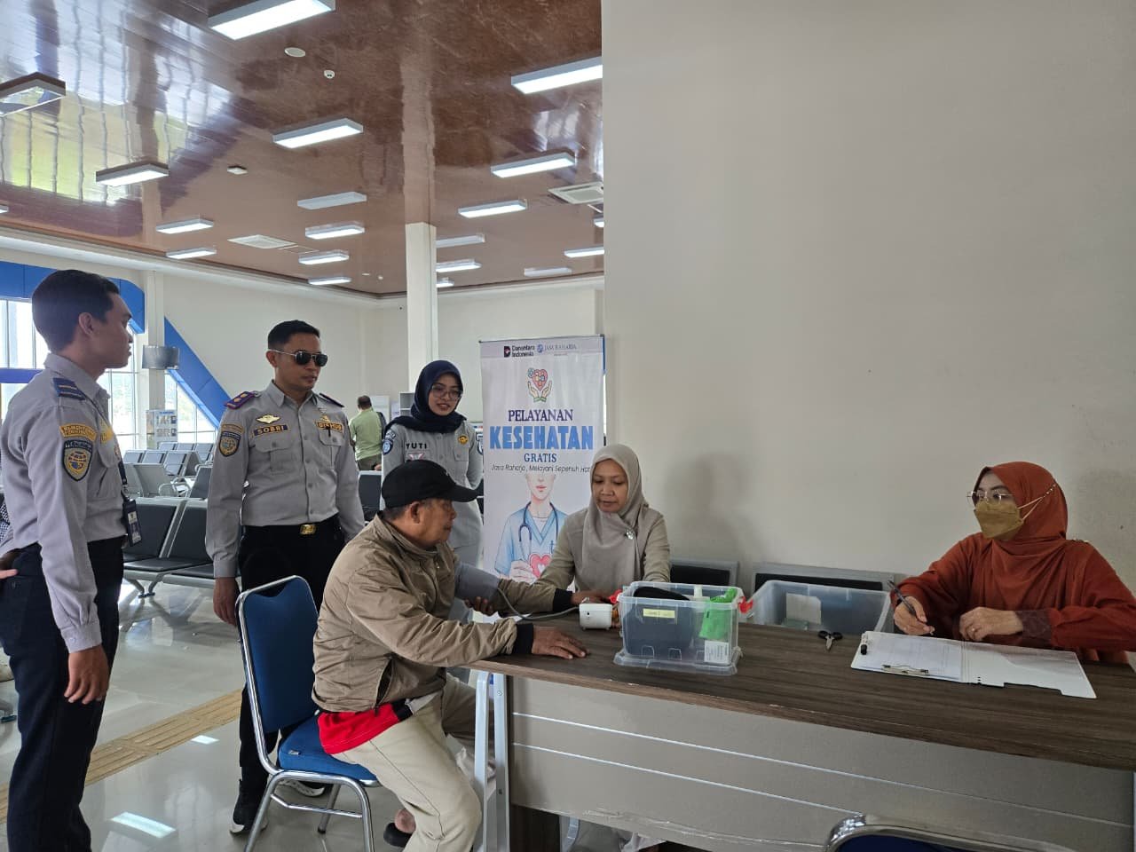 Dukung Mudik Aman dan Sehat, Jasa Raharja NTB Hadiri Layanan Kesehatan Gratis di Terminal Mandalika