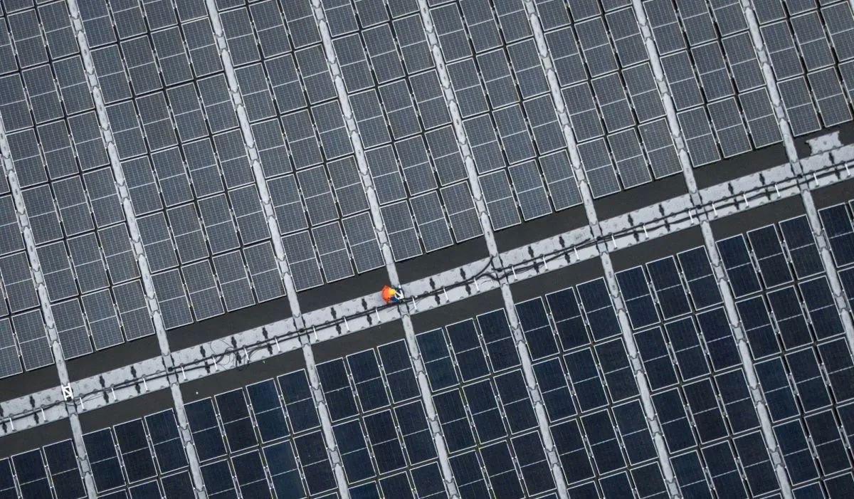 Dorong Energi Hijau, KNEKS Usul Sukuk dan Dana Sosial Syariah untuk Proyek Panel Surya