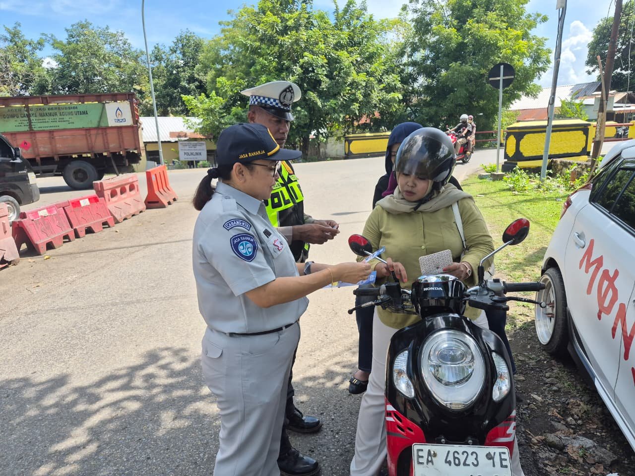 Operasi Gabungan di Wilayah Panda Bima, Jasa Raharja NTB Dorong Kepatuhan Lewat Program Undian Emas