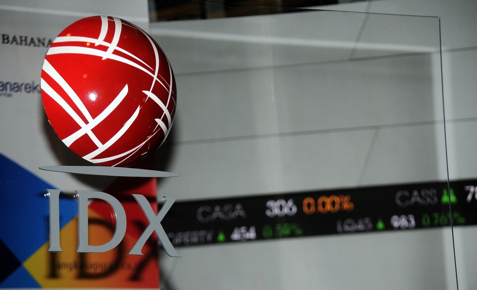 IHSG Dibuka Menguat 24,43 Poin ke Level 7.645,81 pada Jumat Pagi