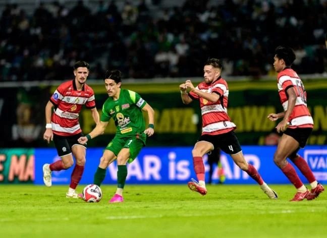 Persebaya Tumbang, Bernardo Tavares Soroti Finishing dan Badai Cedera