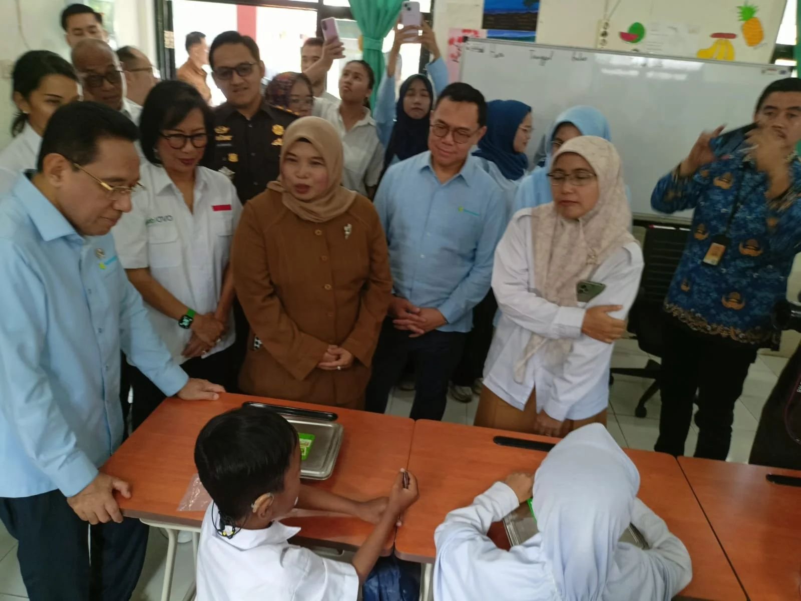 Wamenkes Beri Tips Cegah Keracunan di Program Makan Bergizi Gratis Tangerang Selatan