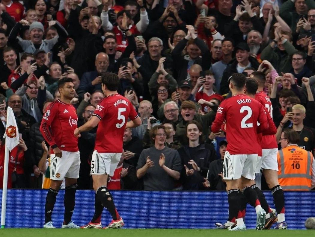 Manchester United Kunci Posisi Tiga Usai Tundukkan Brentford 2-1