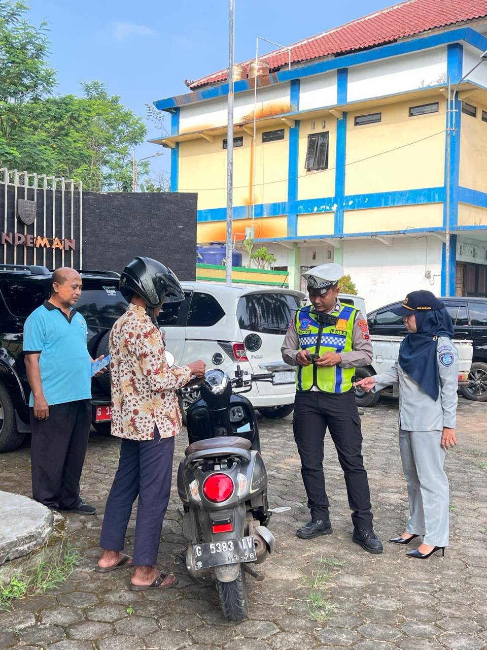 Tim Pembina Samsat Kabupaten Batang Gelar Sosialisasi Kepatuhan Pajak dan Pemeriksaan Kendaraan Bermotor di Kecamatan Kandeman