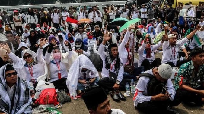 Guru Diharapkan Jadi PNS, DPR Soroti Sistem PPPK Paruh Waktu