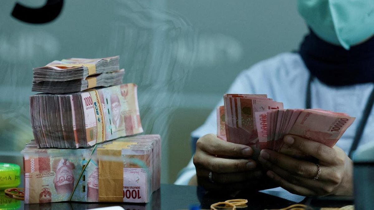 Rupiah Melemah ke Rp17.685 per Dolar AS pada Perdagangan Selasa Pagi