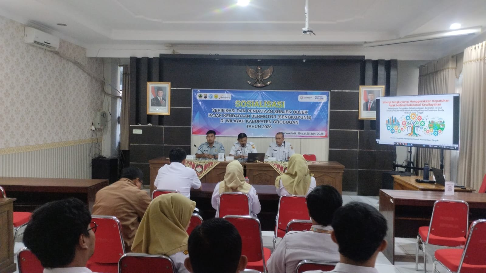 Tim Pembina Samsat Purwodadi dan BPKPAD Grobogan Sosialisasikan Aplikasi Sengkuyung untuk Optimalkan Pajak Kendaraan