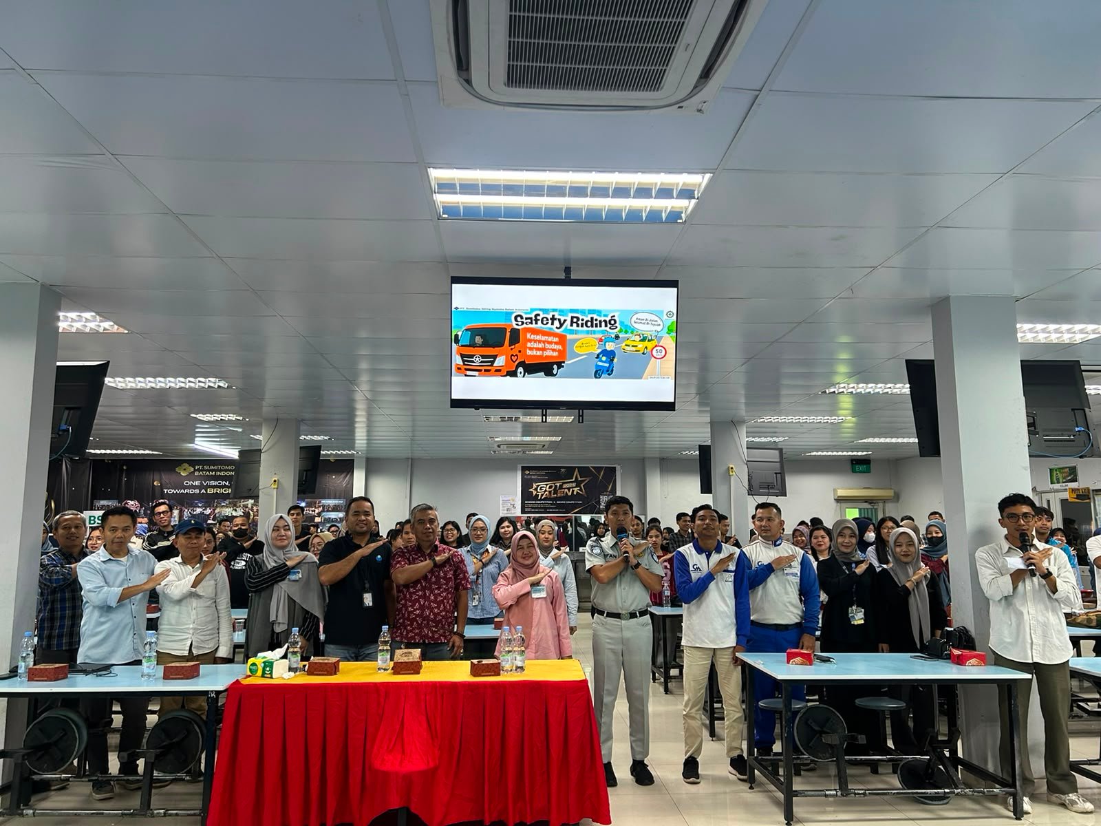 Jasa Raharja Gelar Safety Riding dan Sosialisasi Lapor Laka JR Ku bersama PT Sumitomo Kota Batam