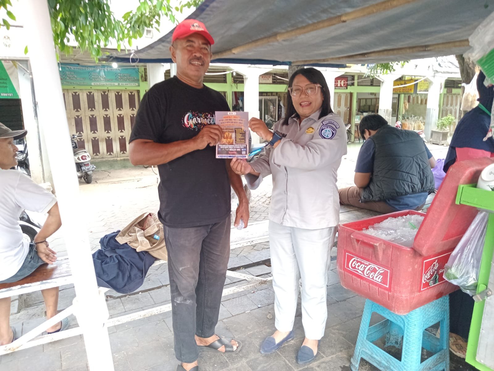 Dorong Kepatuhan Wajib Pajak, Jasa Raharja Gencarkan Program Reward Emas di Pasar Kotagede