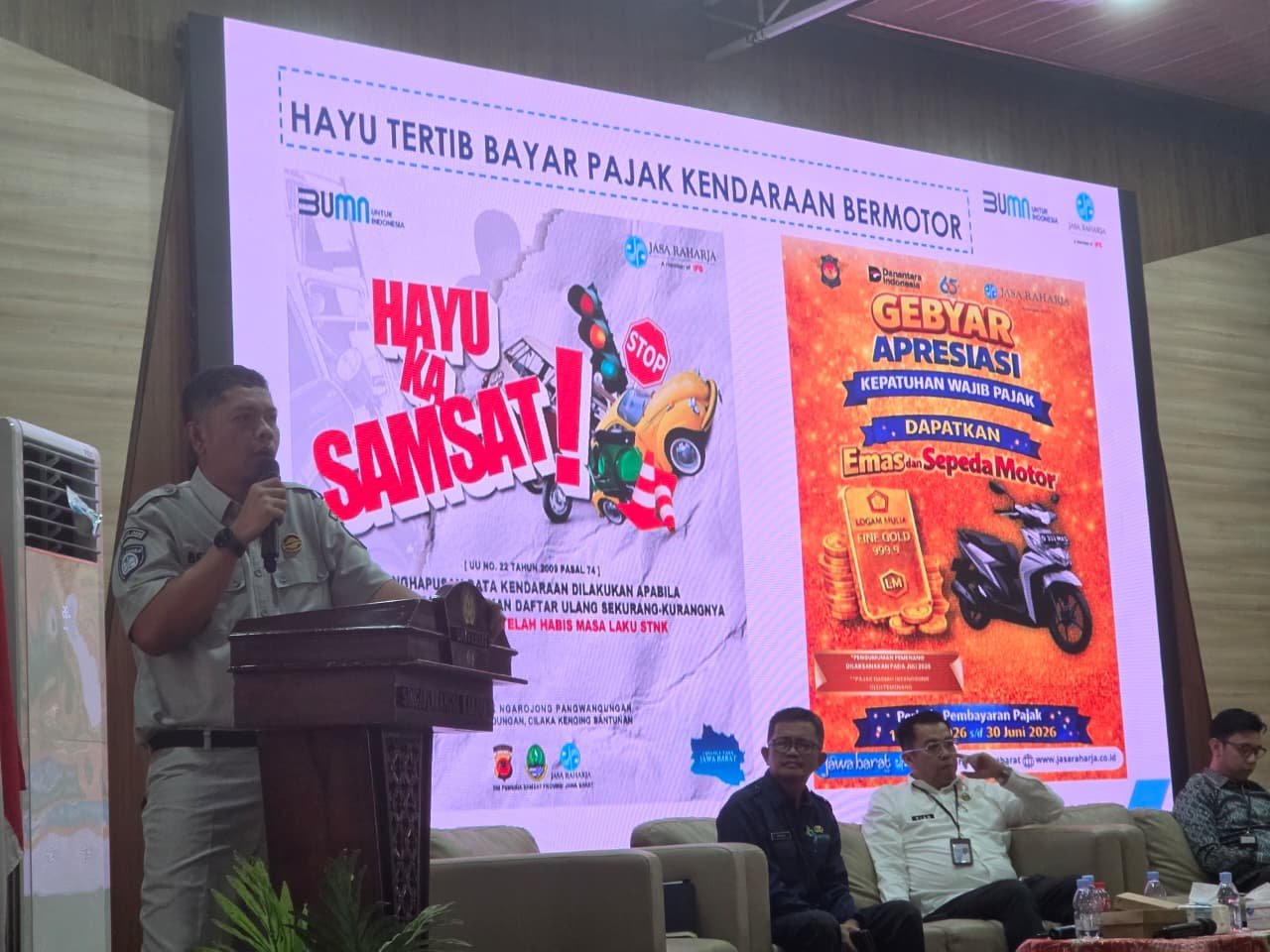 Dorong Kepatuhan Pajak Kendaraan, Sosialisasi Opsen PKB, Opsen BBNKB, dan SWDKLLJ Digelar di Universitas Singaperbangsa Karawang