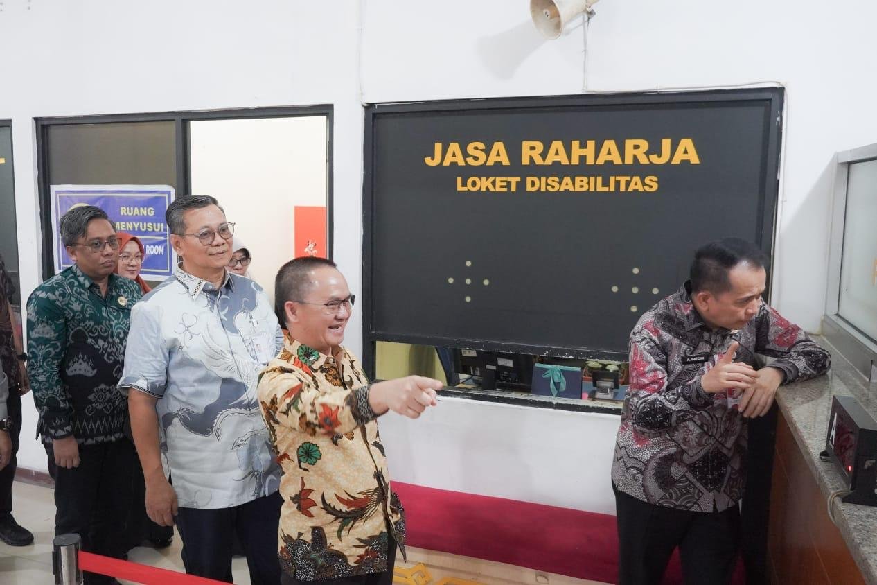 Tingkatkan Kualitas Pelayanan dan Pendapatan, Direktur Operasional Jasa Raharja Berikan Pembinaan di Lampung dan Tinjau Samsat Rajabasa