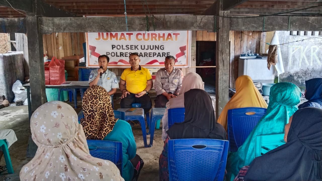 PT Jasa Raharja Cabang Parepare dan Polsek Ujung Gelar Jumat Curhat, Sosialisasikan Keselamatan Berkendara dan Program Bebas Denda PKB & SWDKLLJ