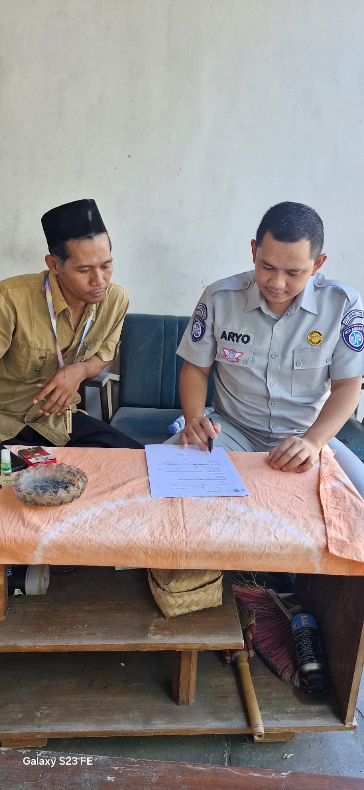 Samsat Kulon Progo Tingkatkan Kesadaran Wajib Pajak melalui Program Door to Door Angkutan Umum Orang