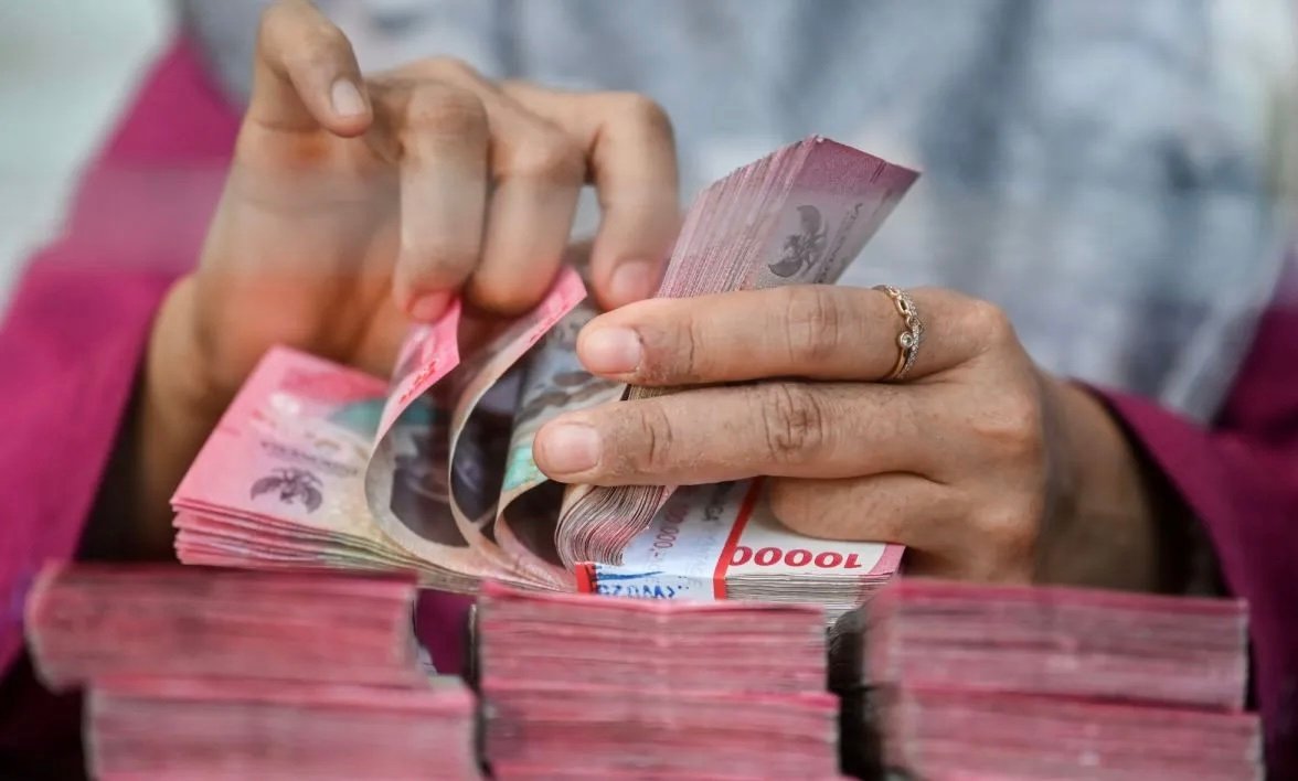 Rupiah Melemah, Harga Minyak Tinggi Jadi Tekanan Utama Pasar Valuta