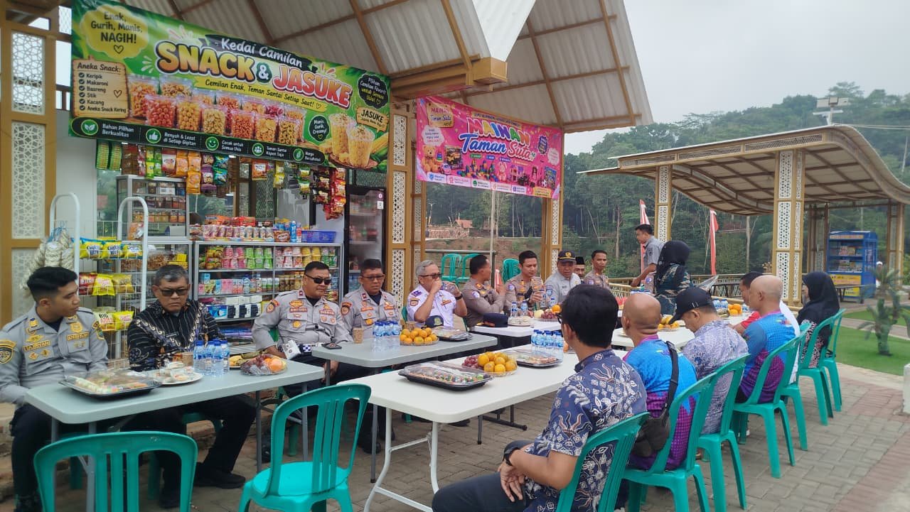 Jasa Raharja Hadiri Forum Penilaian Kampung Tertib Lalu Lintas di Desa Sukamulya