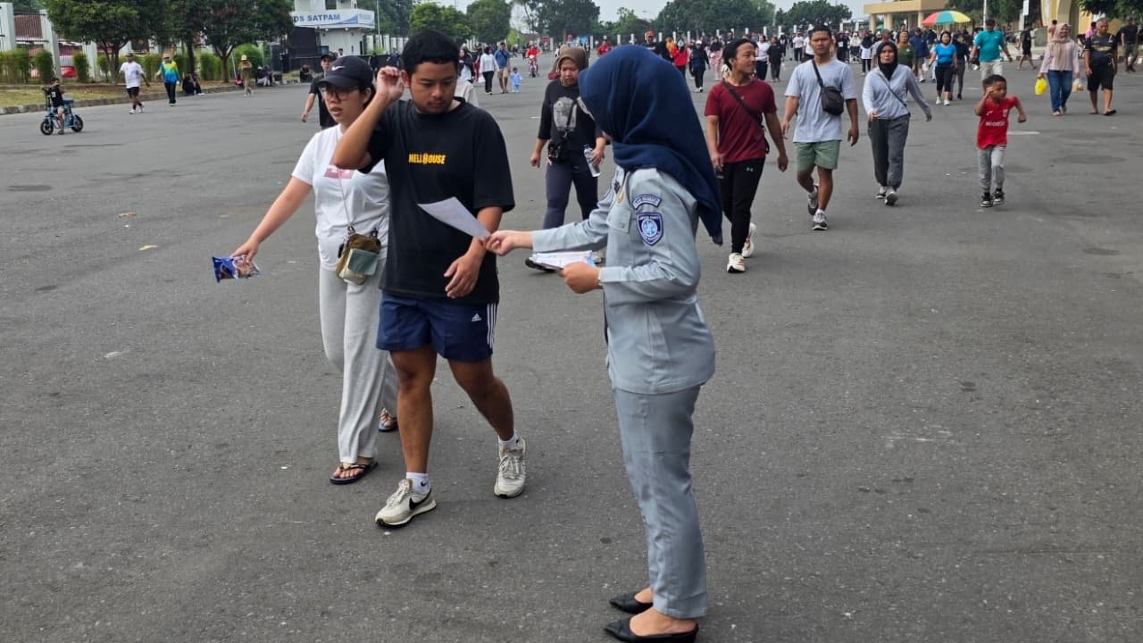 Jasa Raharja Perkuat Pelayanan Pajak Kendaraan melalui Samsat On Sunday Morning di Stadion Maguwoharjo