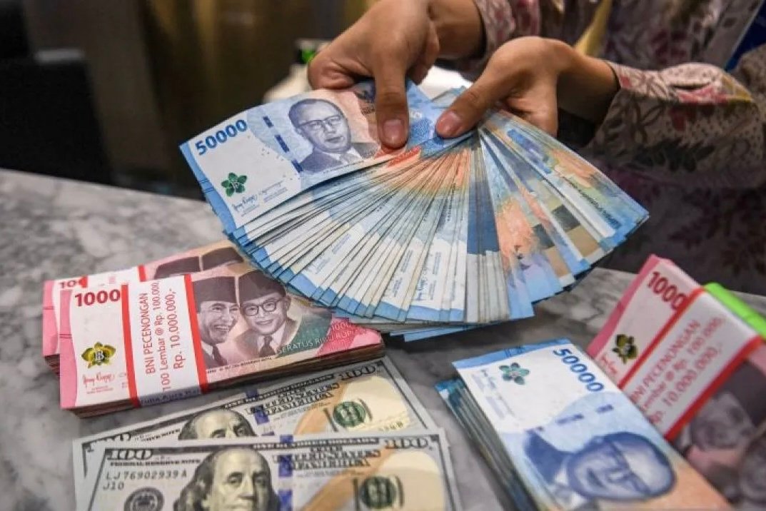 Rupiah Menguat Setelah PMI Manufaktur Indonesia Kembali Ekspansif di Level 50,2