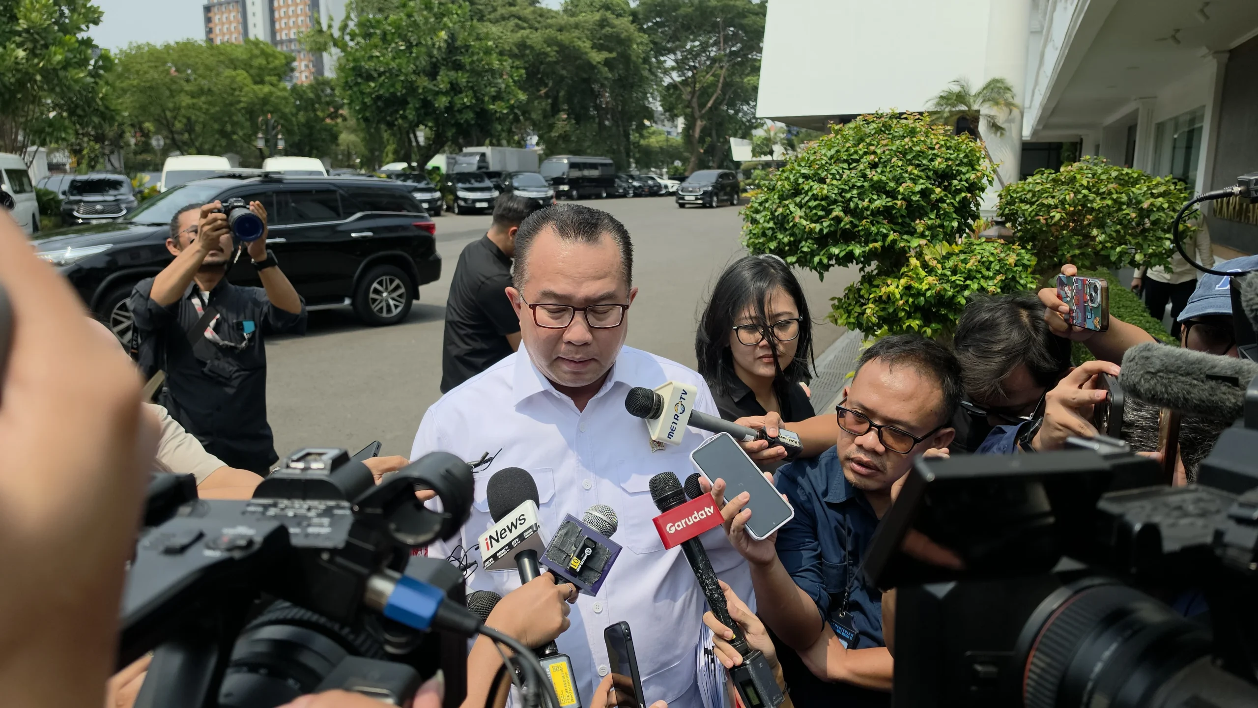 Selamatkan Sektor Tekstil, Presiden Prabowo Gelar Rapat Terbatas Khusus