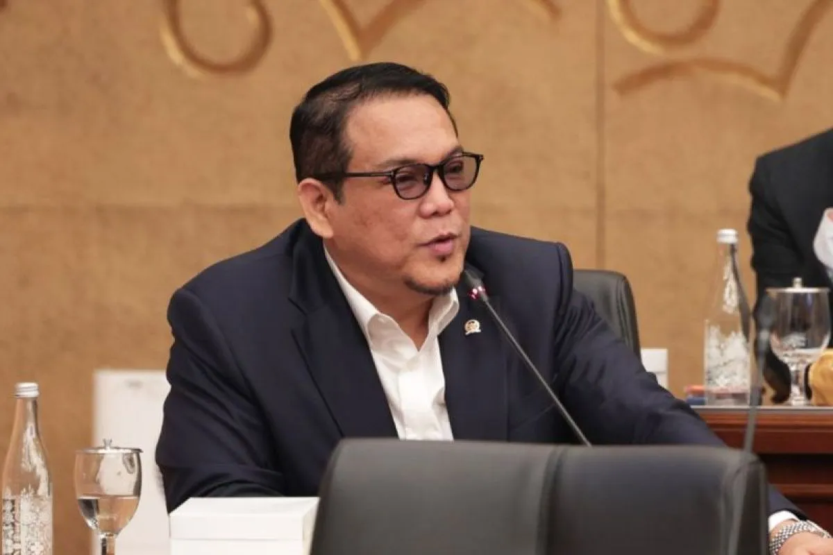 DPR Sentil Kelanjutan RUU Migas di Depan Bahlil, Desak Pemerintah Segera Bersikap