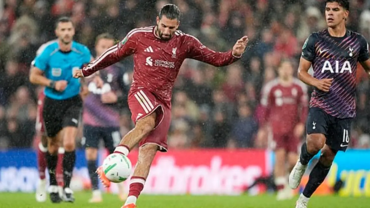Liverpool vs Tottenham 3-1: The Reds Terlalu Tangguh untuk Spurs