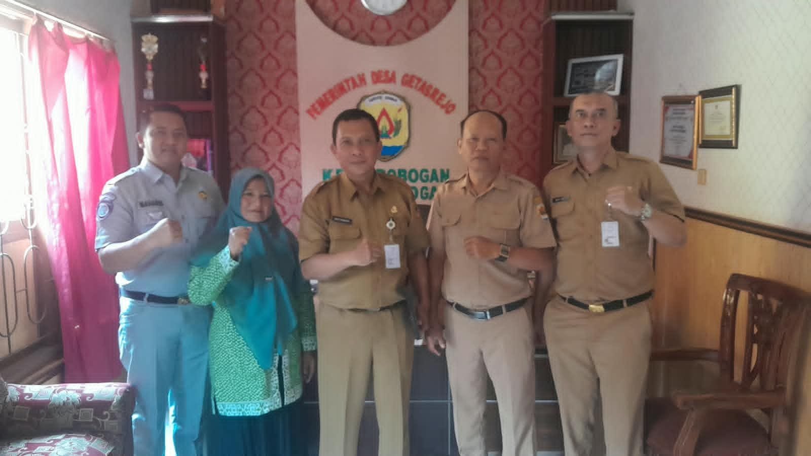 Jasa Raharja Purwodadi dan Tim Pembina Samsat Purwodadi Dampingi Desa Getasrejo Jalankan Program Sengkuyung Mobile