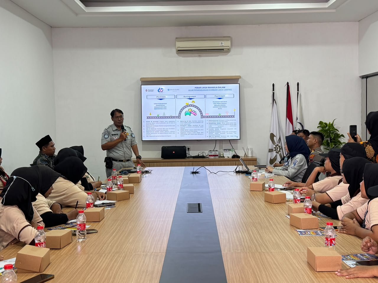 Jasa Raharja Bersama Unit Gakkum Polres Tegal Gelar Safety Campaign Kepada Buruh Pabrik Pt Tegal Jaya Makmur Sejahtera