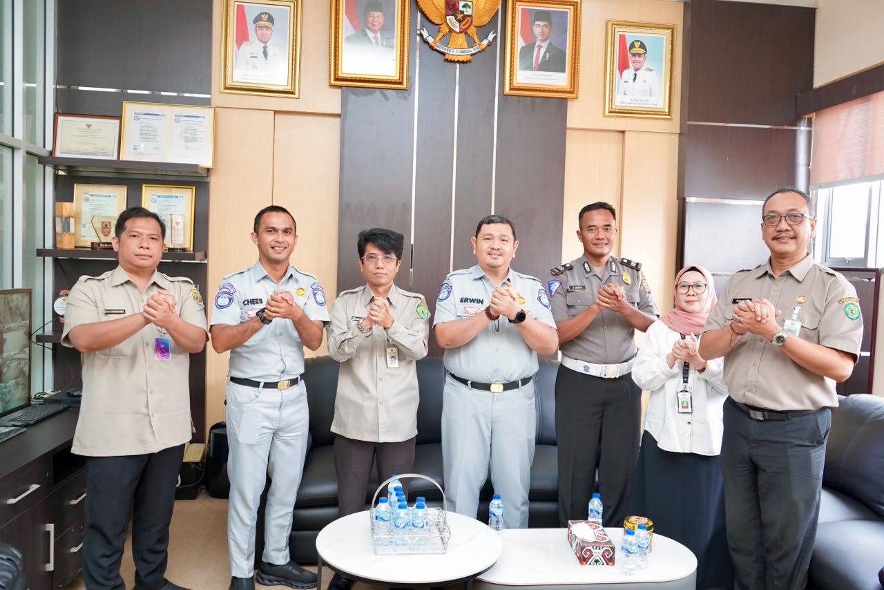 Tingkatkan Kepatuhan Pembayaran Pajak di Wilayah Balikpapan, Kakanwil PT Jasa Raharja (Persero) Kaltim Lakukan Kunjungan Kolaboratif ke Samsat Balikpapan