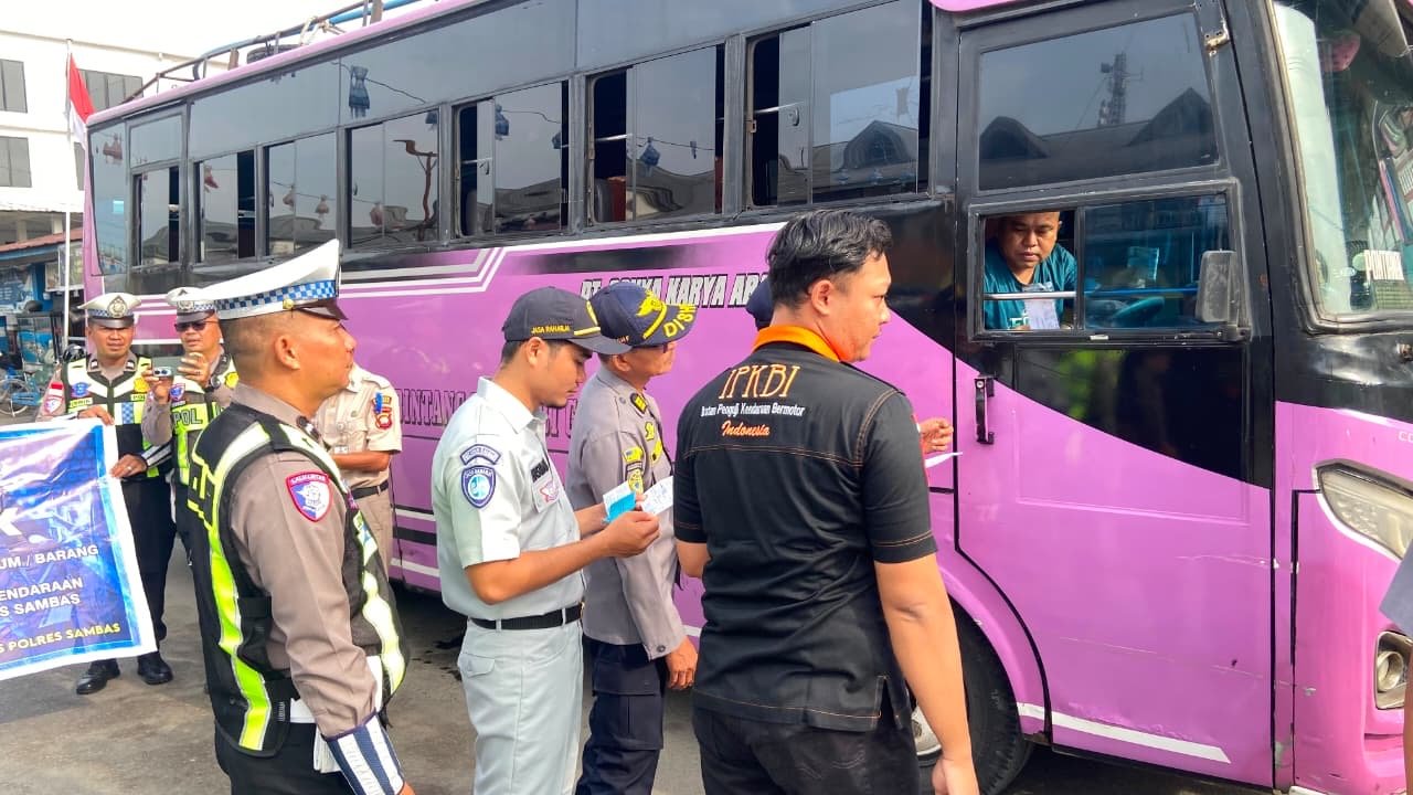 Perkuat Sinergi Keselamatan, Jasa Raharja Singkawang Gelar Ramp Check dan Pemeriksaan Kesehatan Gratis di Terminal Sambas