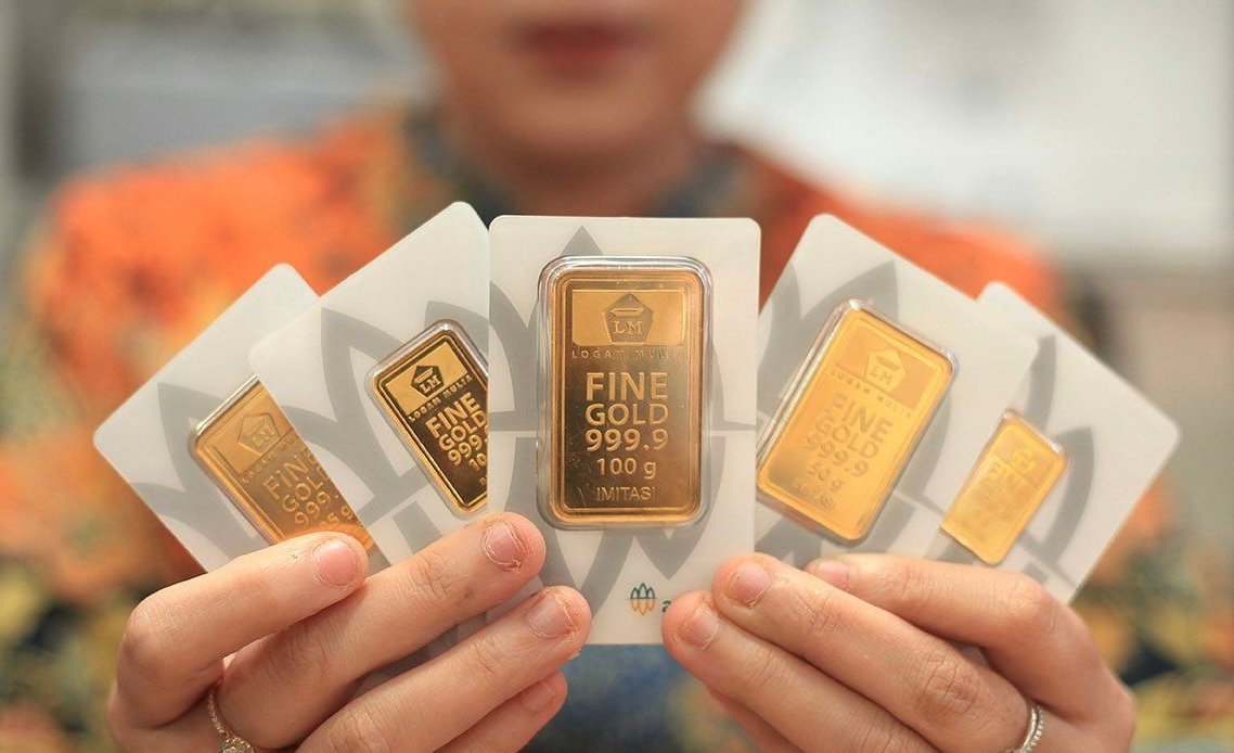Harga Emas Antam Sabtu, Turun Rp2.000 Menjadi Rp2,574 Juta per Gram
