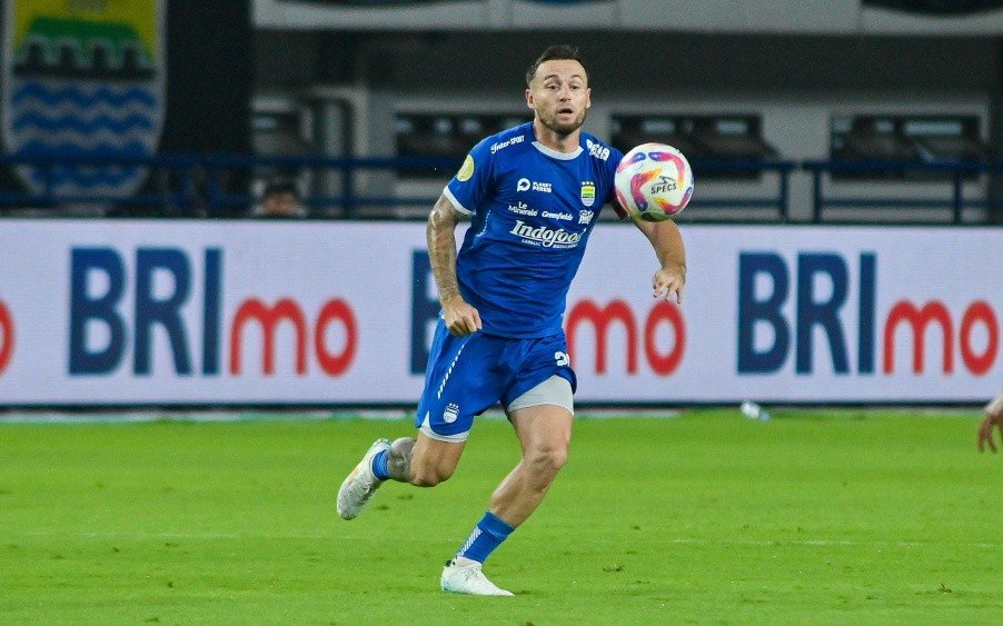 Kobarkan Semangat Juang, Marc Klok Pastikan Persib Bakal Tarung Habis-habisan