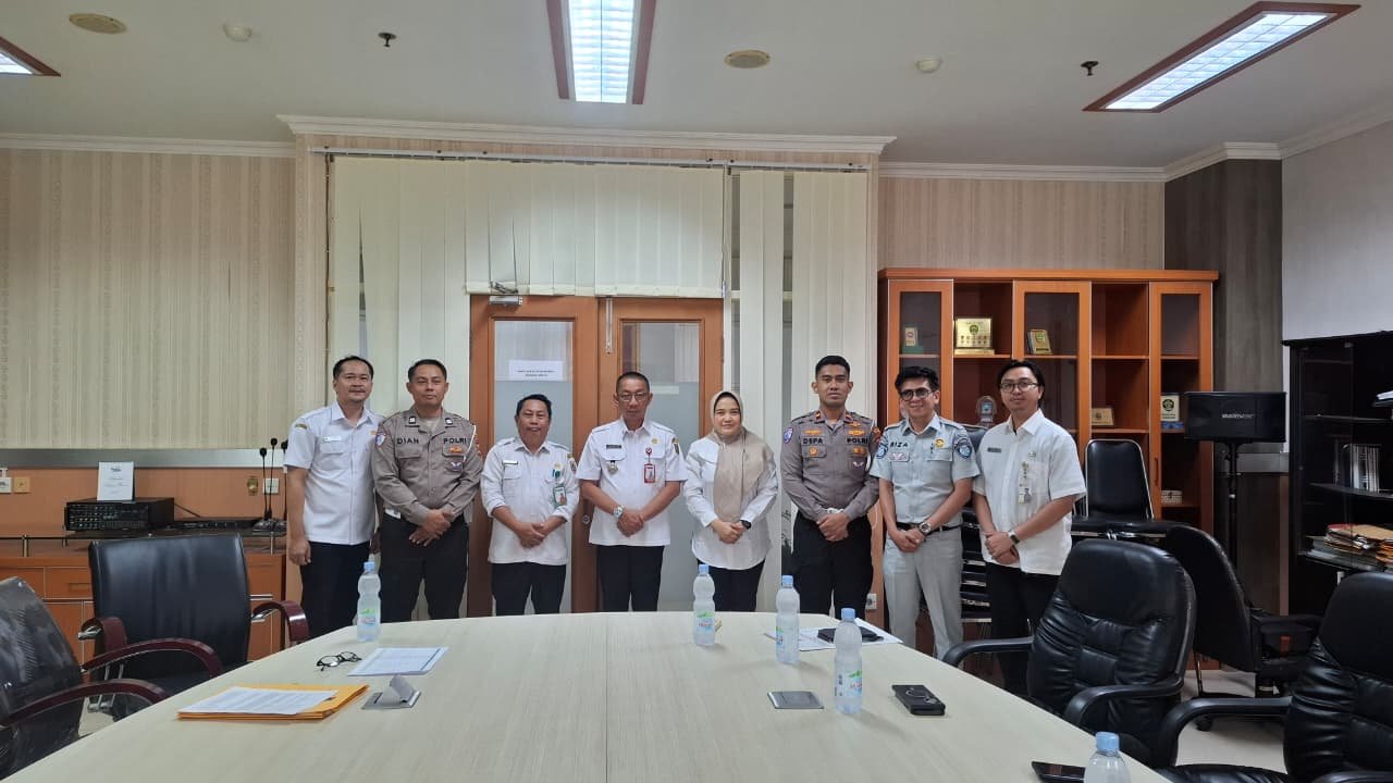 Tim Pembina Samsat Banjarbaru Perkuat Tertib Administrasi Kendaraan Dinas melalui Verifikasi Plat Merah