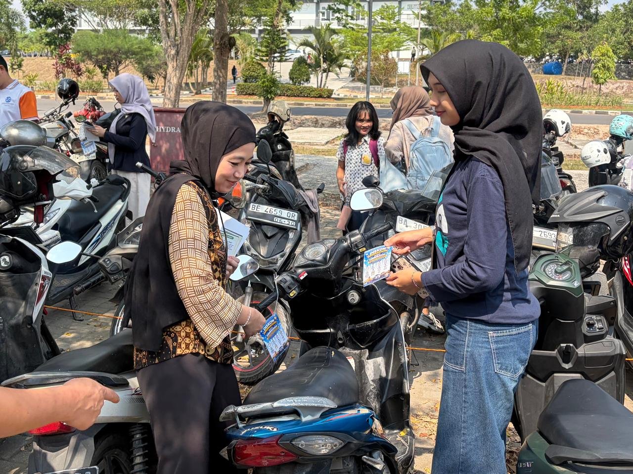 Jasa Raharja Jemput Bola Edukasi Relaksasi Pajak, Sasar Ratusan Kendaraan di Lingkungan Kampus
