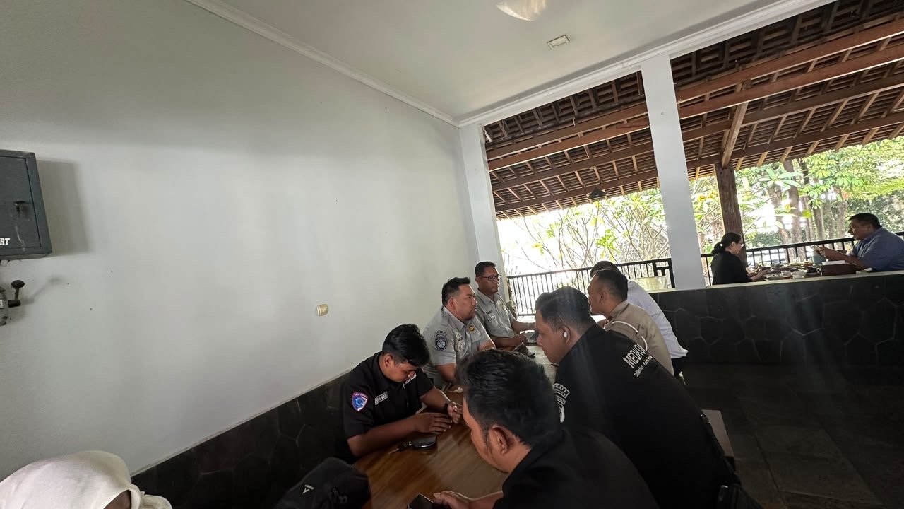 FLLAJ Purwakarta Perkuat Kolaborasi Keselamatan, Edukasi Pelajar Jadi Salah Satu Aksi Bersama