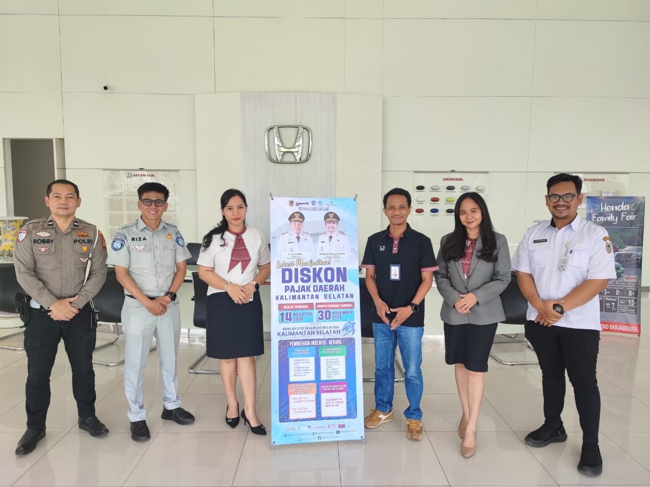 Tim Pembina Samsat Banjarbaru Dekatkan Informasi Keringanan Pajak kepada Pemilik Kendaraan